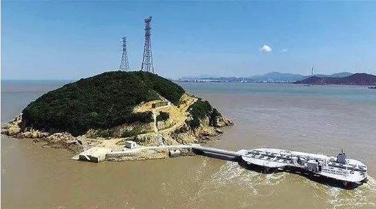 潮汐能具有儲量大影響因素少、可靠性高及能量轉(zhuǎn)化效率高等優(yōu)點，利用前景廣闊